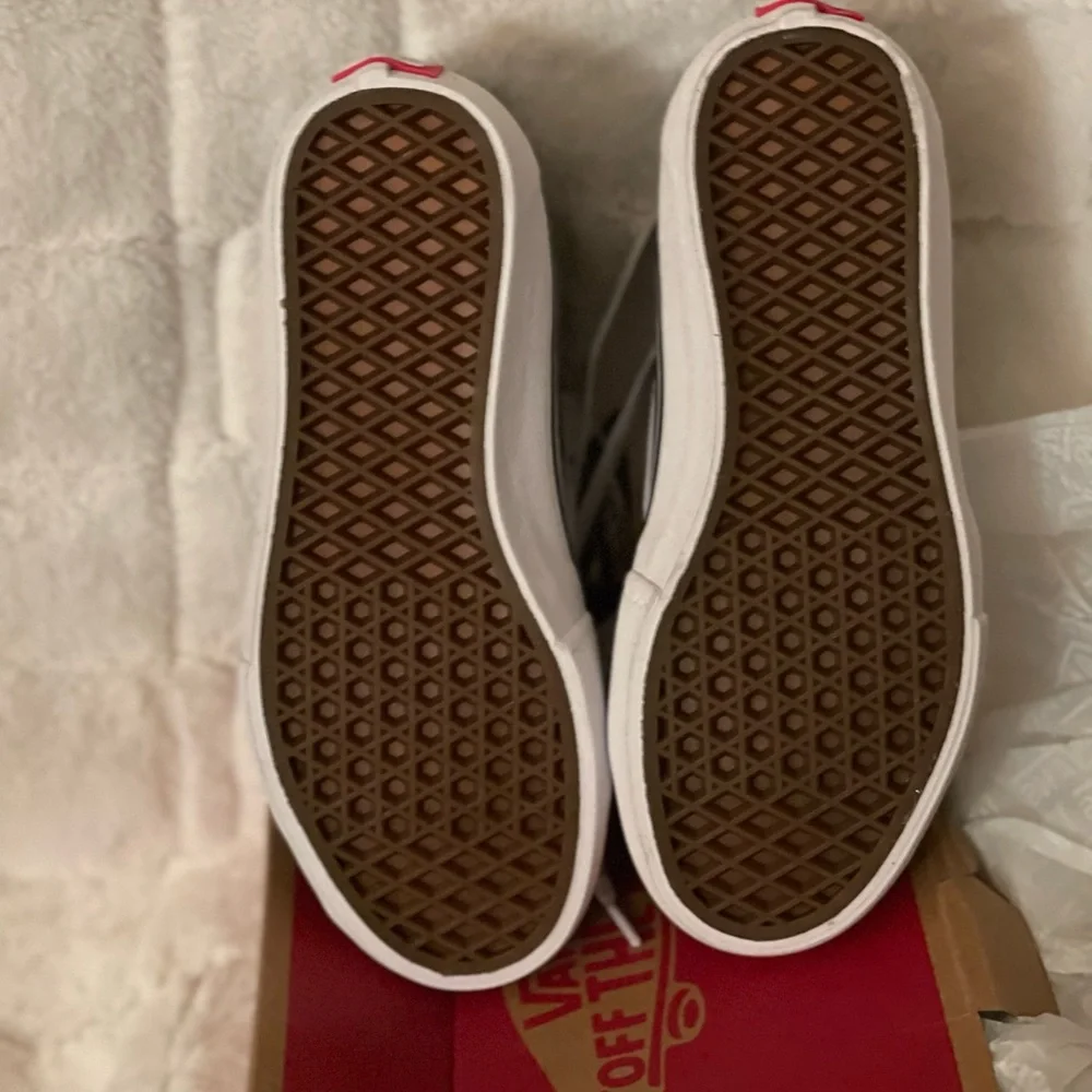 BNWT VANS HI PRO BLACK/WHITE - Picture 5 of 6